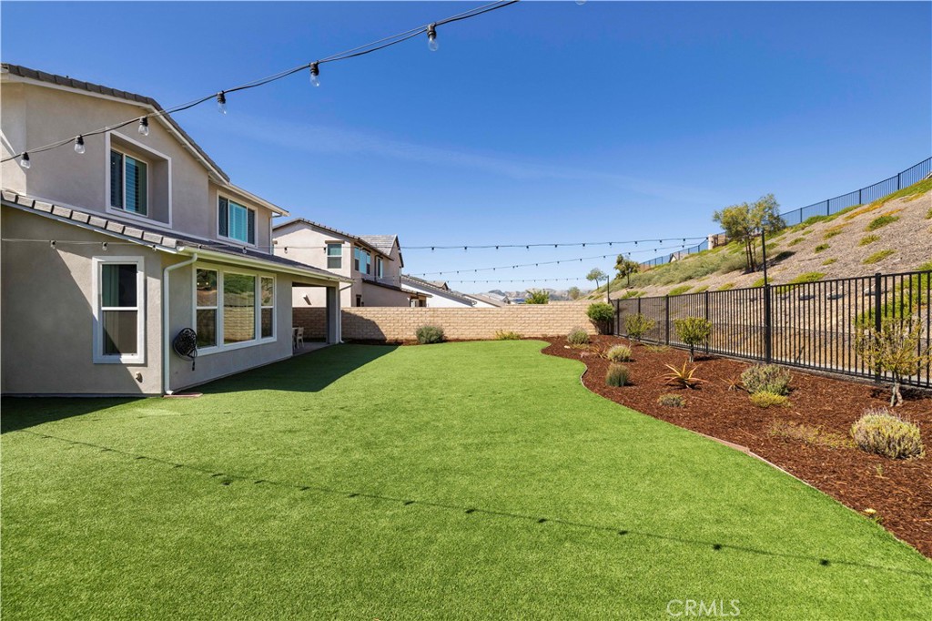 28445 Sunny Ridge Terrace Castaic, CA 91384 - Photo 54 of 74 Rear Yard