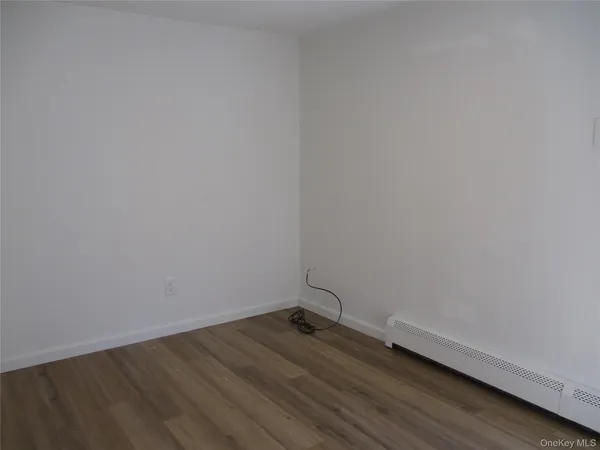 a room with a bench