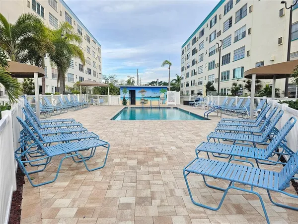 $1,500 | 3010 59th Street South, Unit 307, Gulfport, FL 33707
