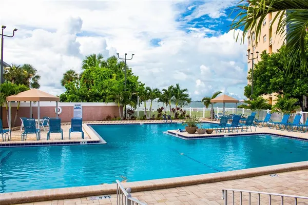 $1,500 | 3010 59th Street South, Unit 307, Gulfport, FL 33707