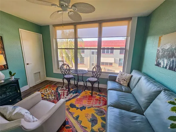 $1,500 | 3010 59th Street South, Unit 307, Gulfport, FL 33707