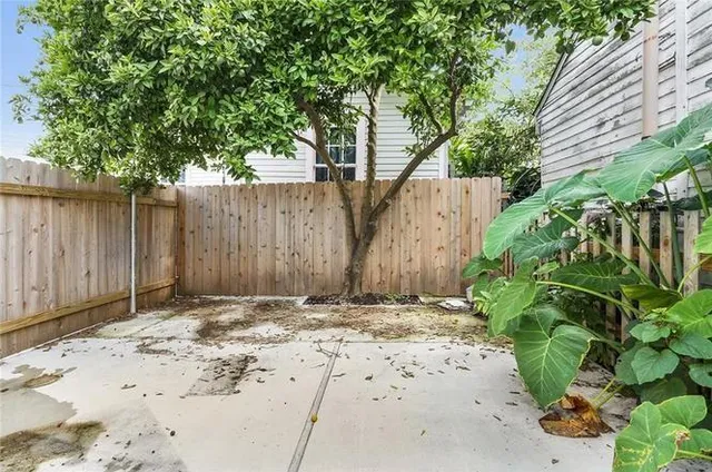 $1,600 | 2503 Burgundy Street, New Orleans, LA 70117