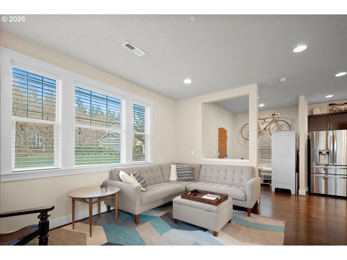 12188 Southwest Palermo Street Wilsonville, OR 97070 - Photo 3 of 48