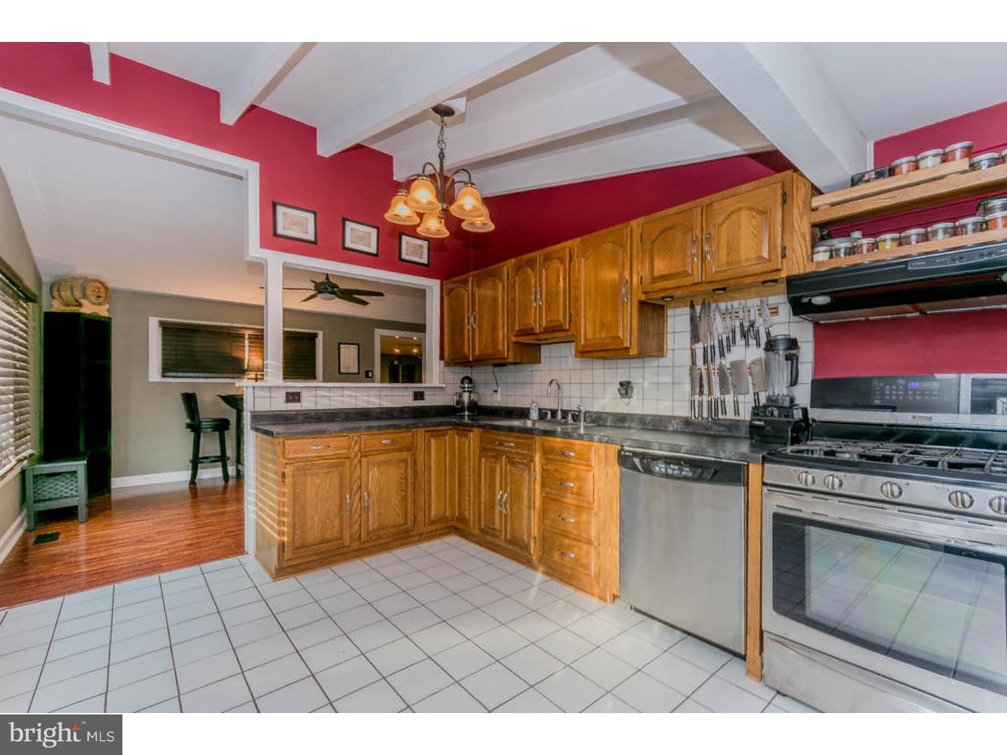 117 County Avenue Maple Shade, NJ 08052 - Photo 3 of 20 Gallery Image 3