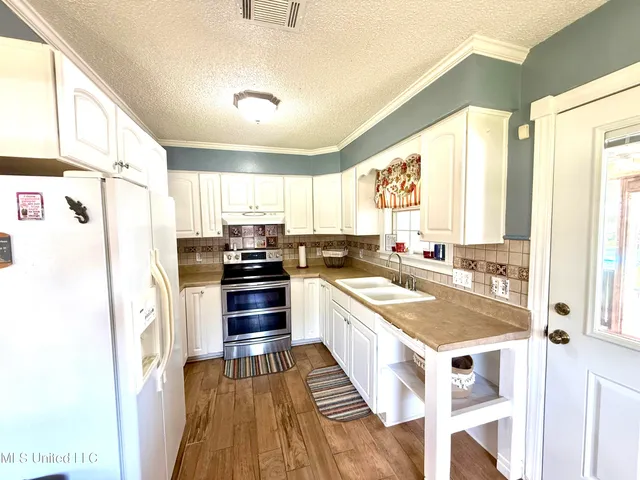 $184,500 | 2006 Eden Street, Pascagoula, MS 39581