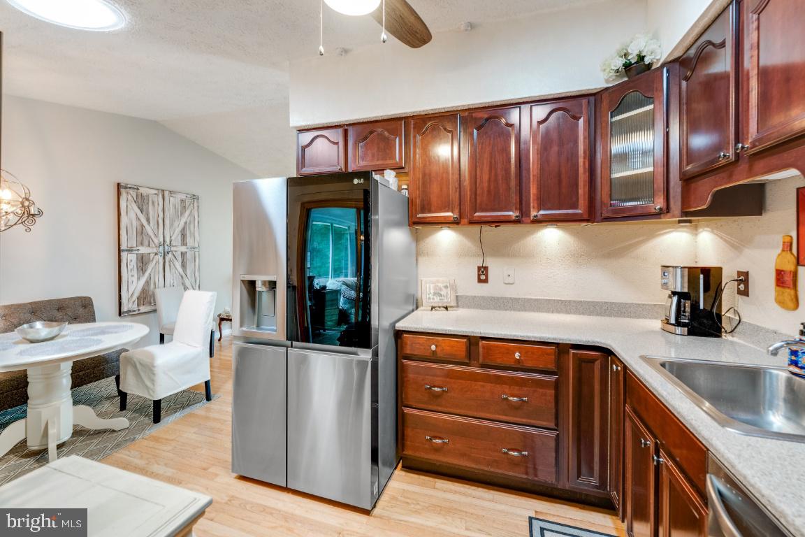 8280 Raindrop Way Springfield, VA 22153 - Photo 19 of 52 Gallery Image 19