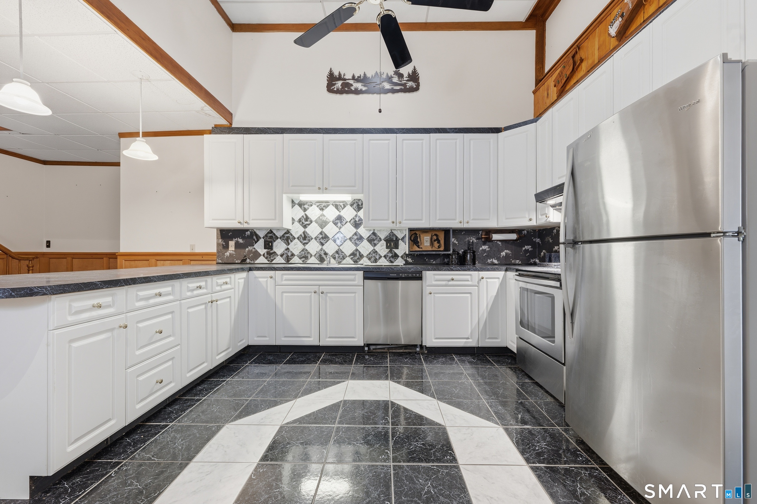 345 Rimmon Road Woodbridge, CT 06525 - Photo 10 of 40 First floor eat-in kitchen