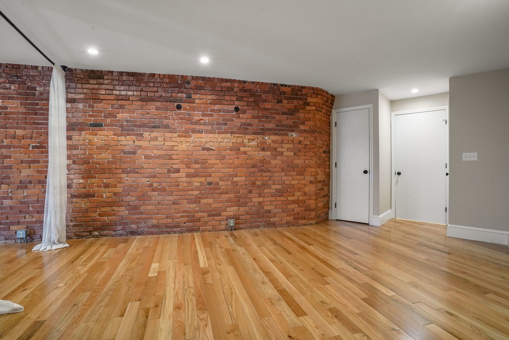122 Fulton Street, Unit 16 Boston, MA 02109 - Photo 3 of 6