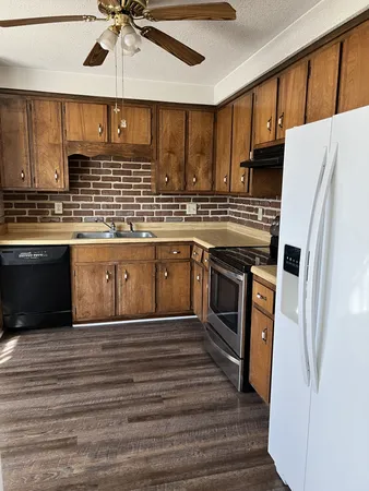 $1,500 | 351 Harold Drive, Clarksville, TN 37040