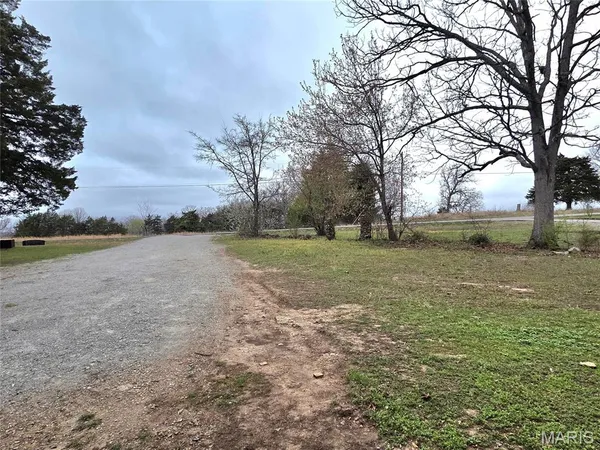 $179,900 | 810 Cleveland Road, Houston, MO 65483