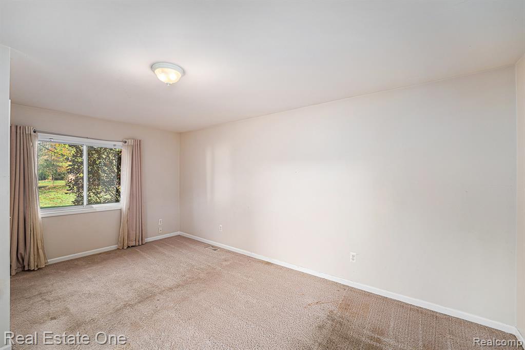6295 North Beck Road Canton, MI 48187 - Photo 17 of 27