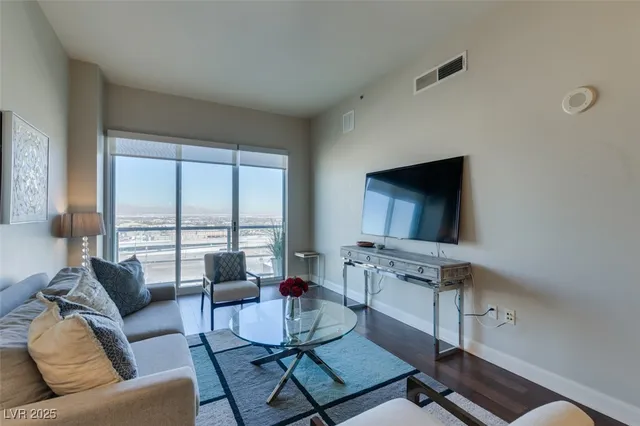 $2,050 | 150 South Las Vegas Boulevard, Unit 1618, Las Vegas, NV 89101