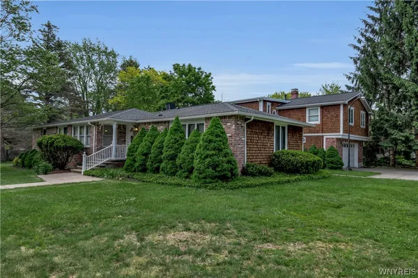 $549,900 | 8165 Miles Road, Clarence, NY 14051