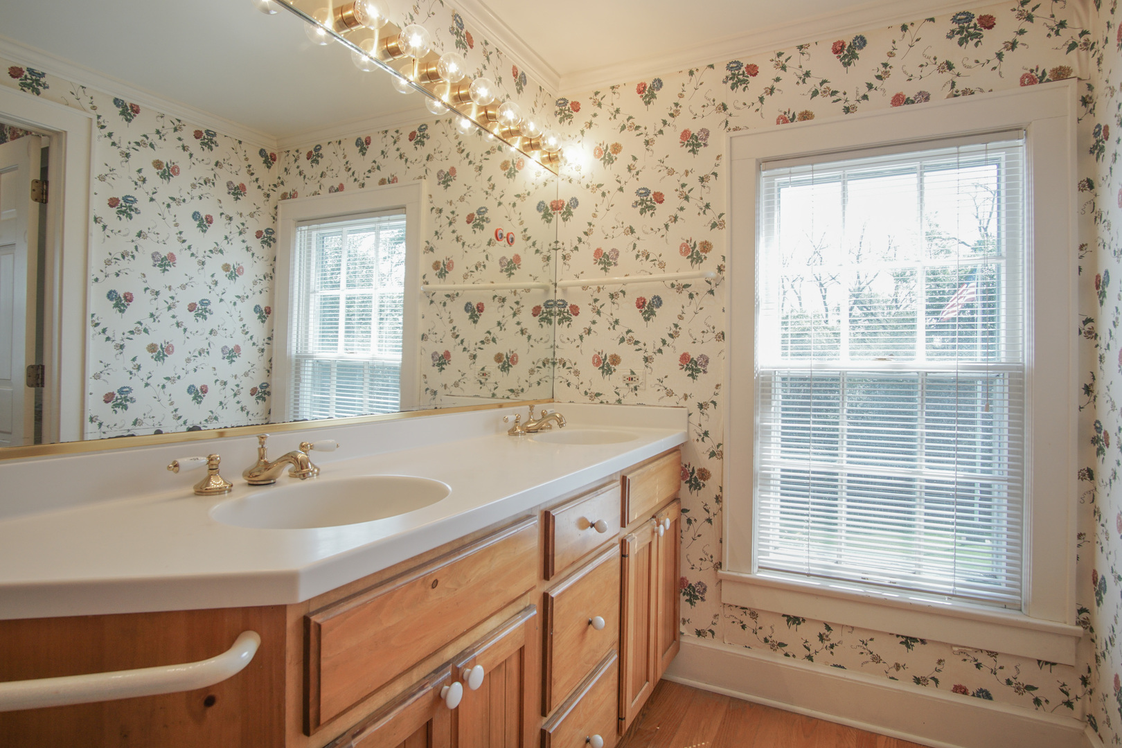 136 North Inverway Road Inverness, IL 60067 - Photo 18 of 34