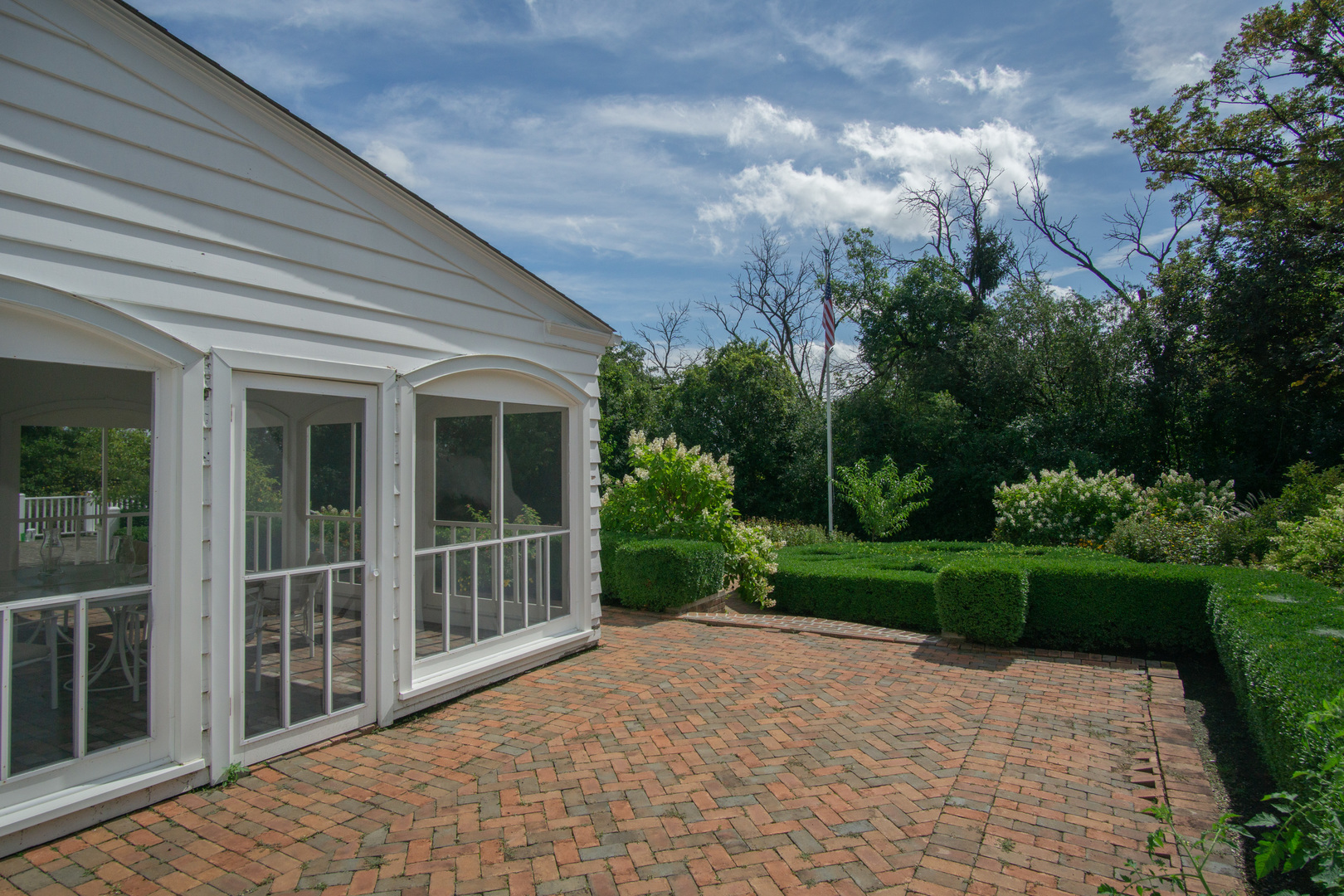 136 North Inverway Road Inverness, IL 60067 - Photo 27 of 34