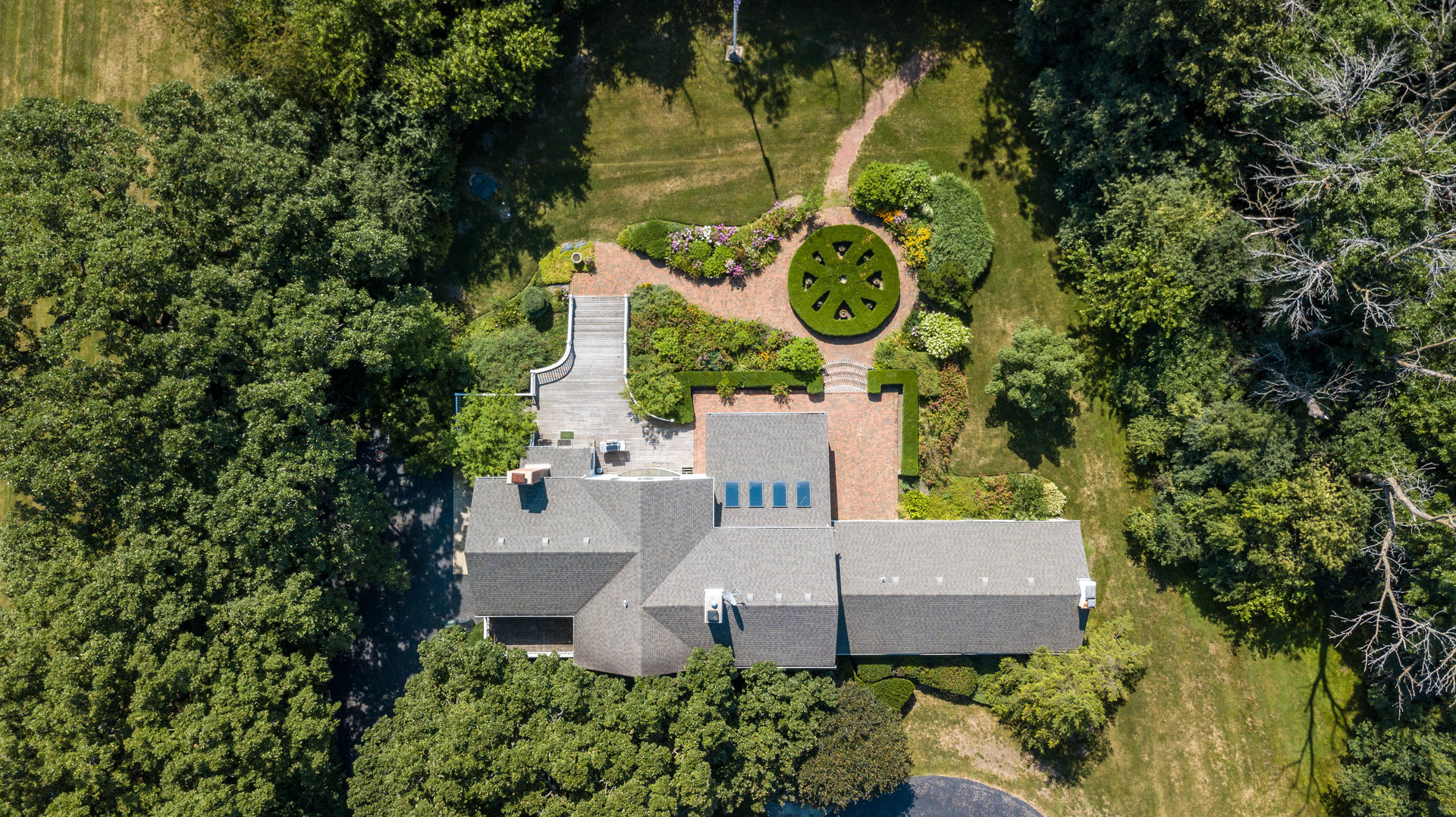 136 North Inverway Road Inverness, IL 60067 - Photo 30 of 34