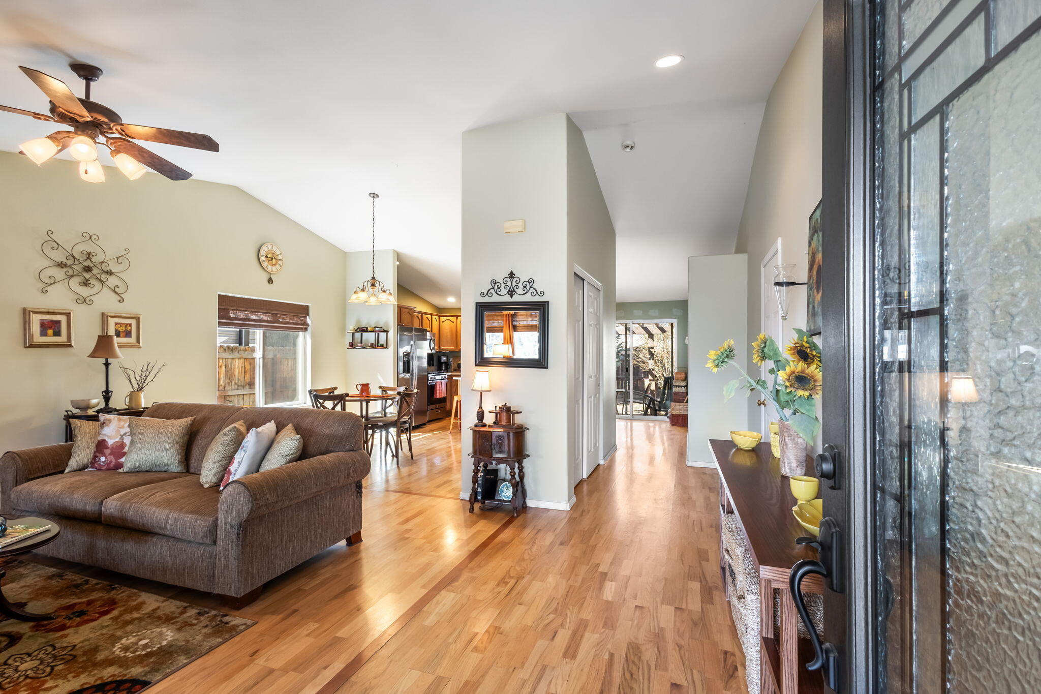 375 Northwest Antler Loop Redmond, OR 97756 - Photo 5 of 38 5-web-or-mls-375 NW Antler Loop, Redmond