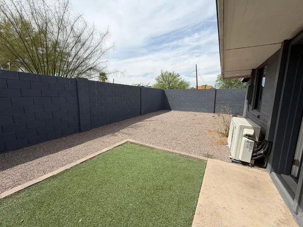 $1,200 | 1027 East Dunlap Avenue, Unit 3, Phoenix, AZ 85020