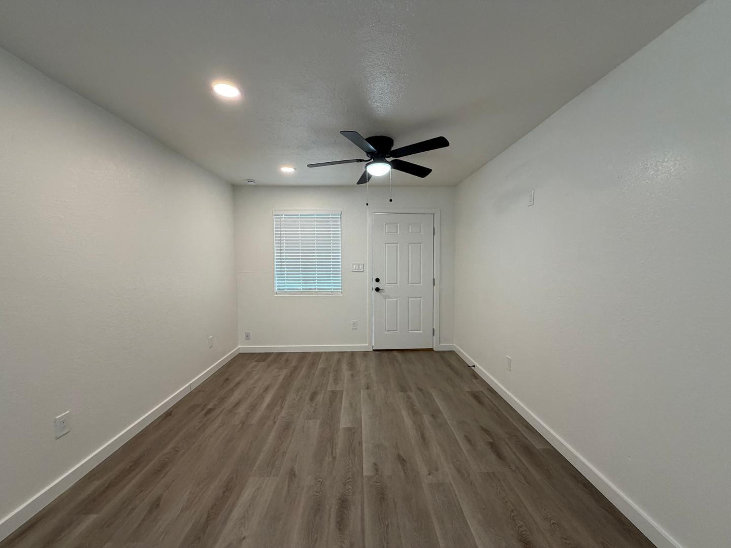 1027 East Dunlap Avenue, Unit 3 Phoenix, AZ 85020 - Photo 5 of 15 Photo #5