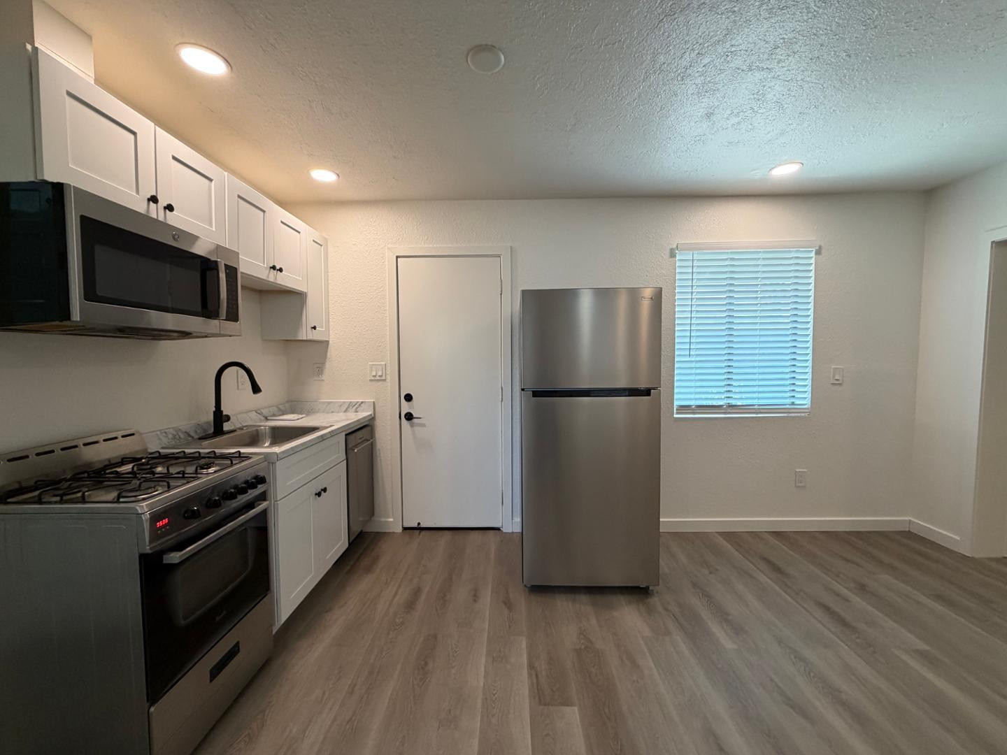 1027 East Dunlap Avenue, Unit 3 Phoenix, AZ 85020 - Photo 7 of 15 Photo #7