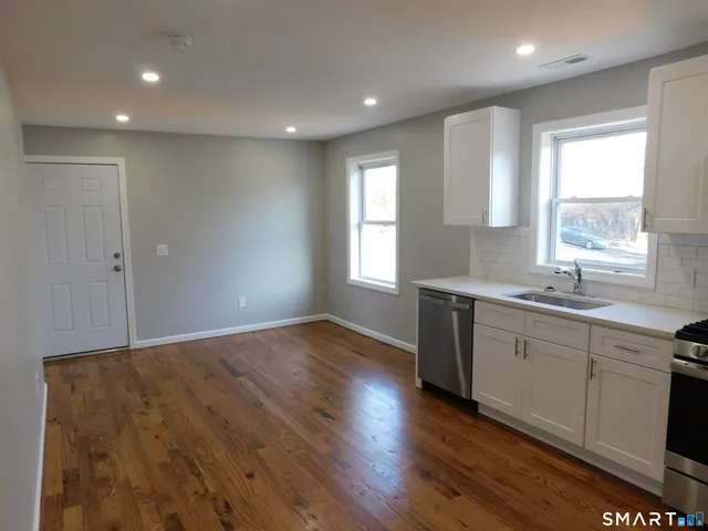 $799,900 | 69 Rosemary Street, New London, CT 06320