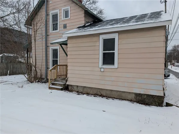 $189,000 | 290 Diatreta Lane, Corning, NY 14830