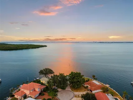 $2,200,000 | 2096 Iowa Avenue Northeast, St. Petersburg, FL 33703