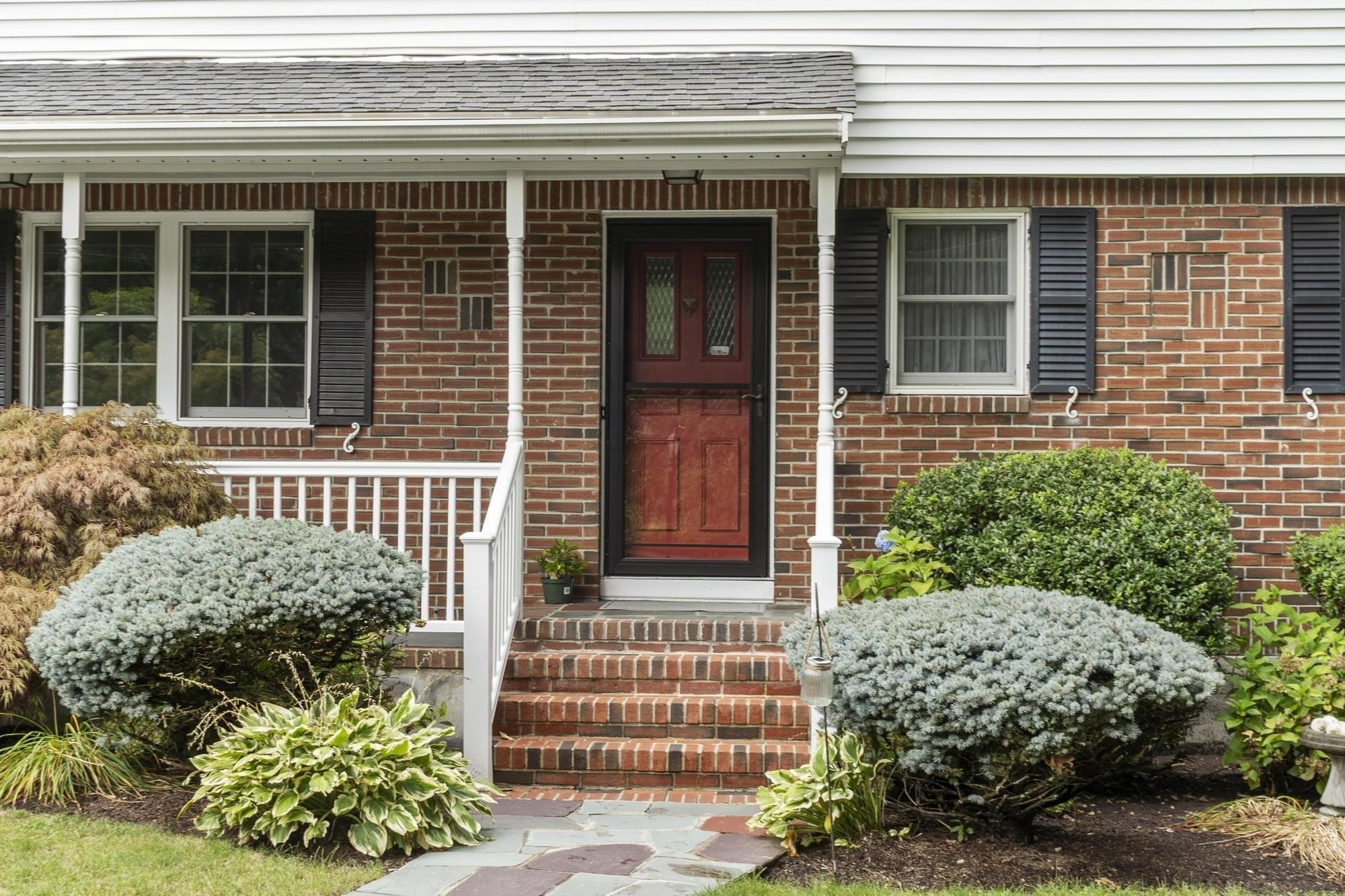 23 Hathaway Road Lexington, MA 02420 - Photo 4 of 39 Gallery Image 4