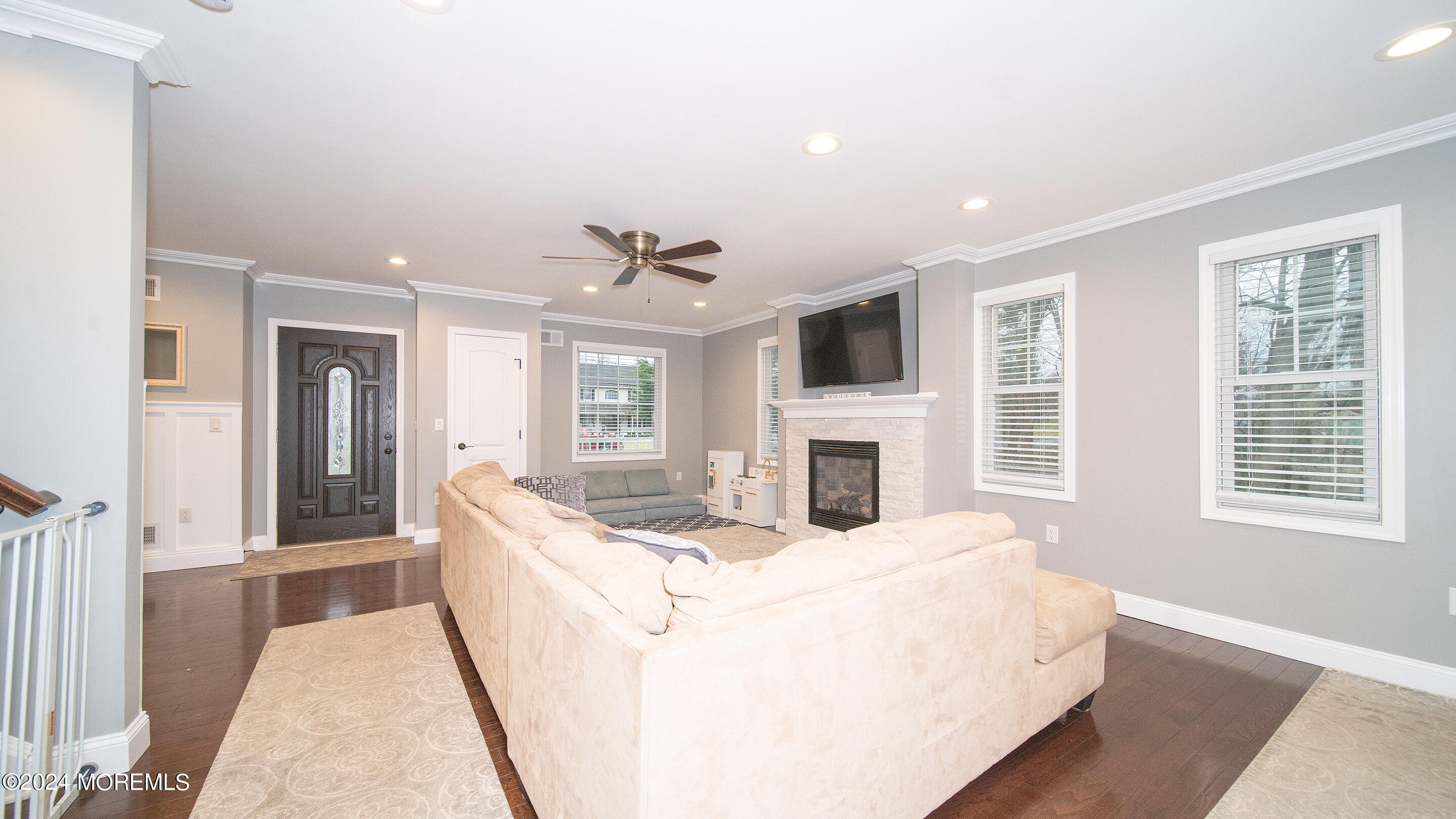 271 Sunnyside Road Lincroft, NJ 07738 - Photo 4 of 18 Livingroom_1