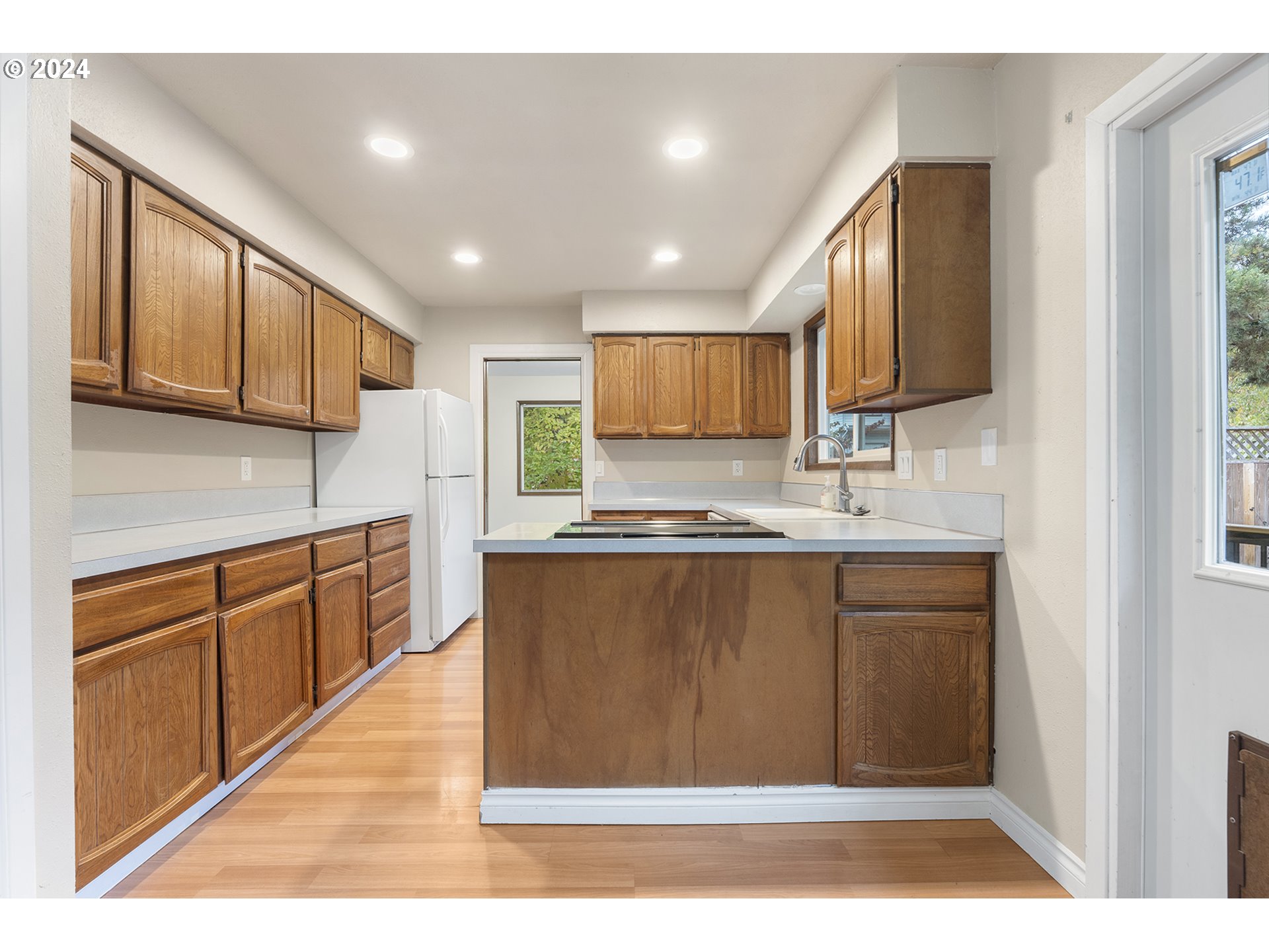 13265 Southwest Barlow Road Beaverton, OR 97008 - Photo 11 of 48 Gallery Image 11