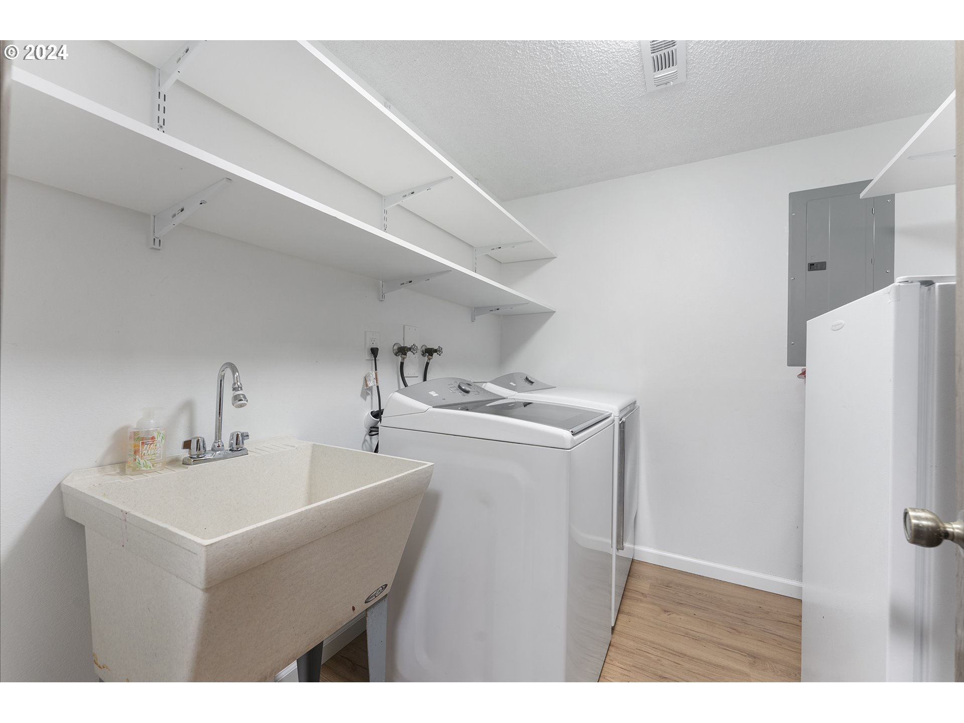13265 Southwest Barlow Road Beaverton, OR 97008 - Photo 36 of 48 Gallery Image 36
