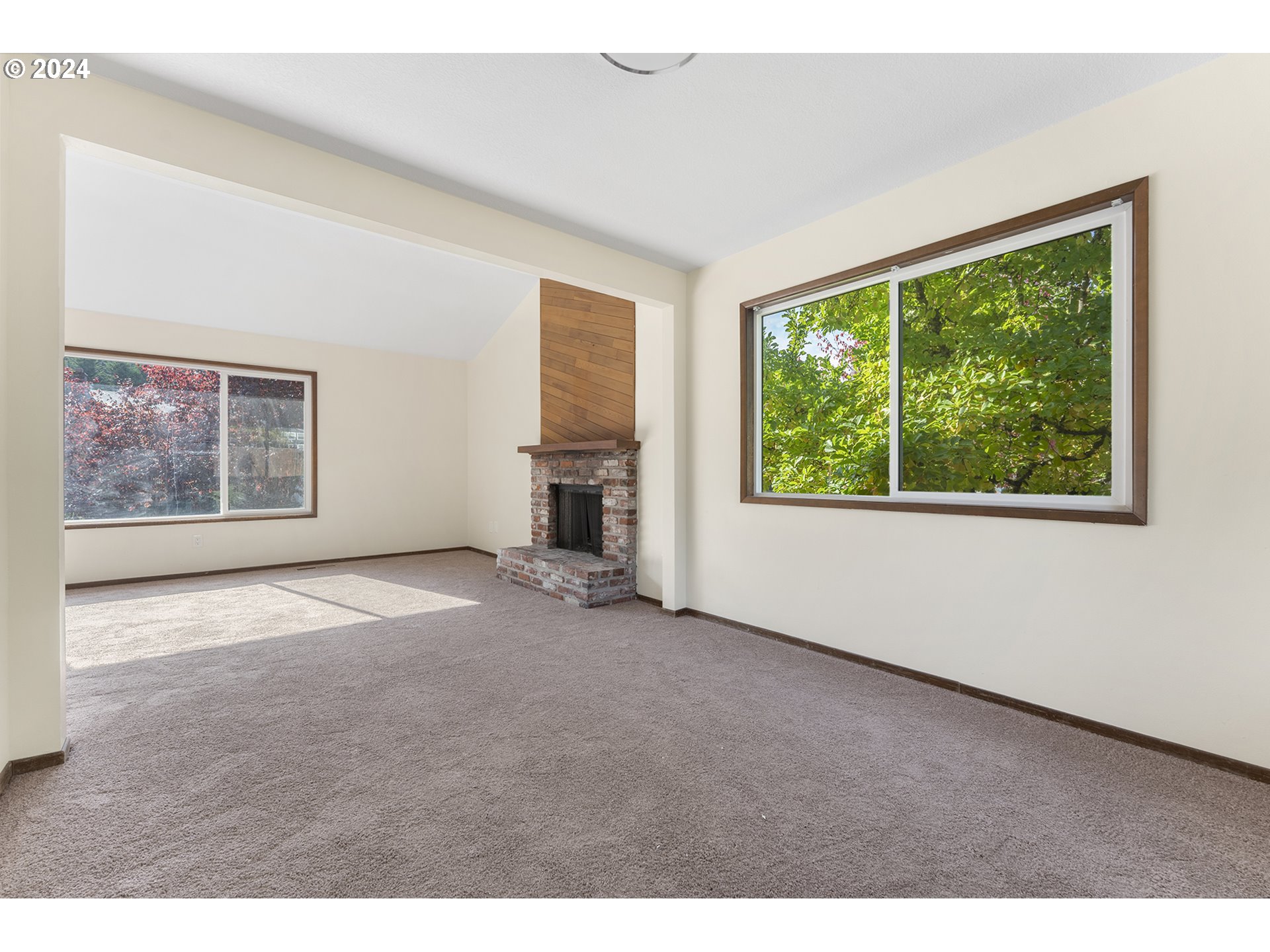 13265 Southwest Barlow Road Beaverton, OR 97008 - Photo 7 of 48 Gallery Image 7
