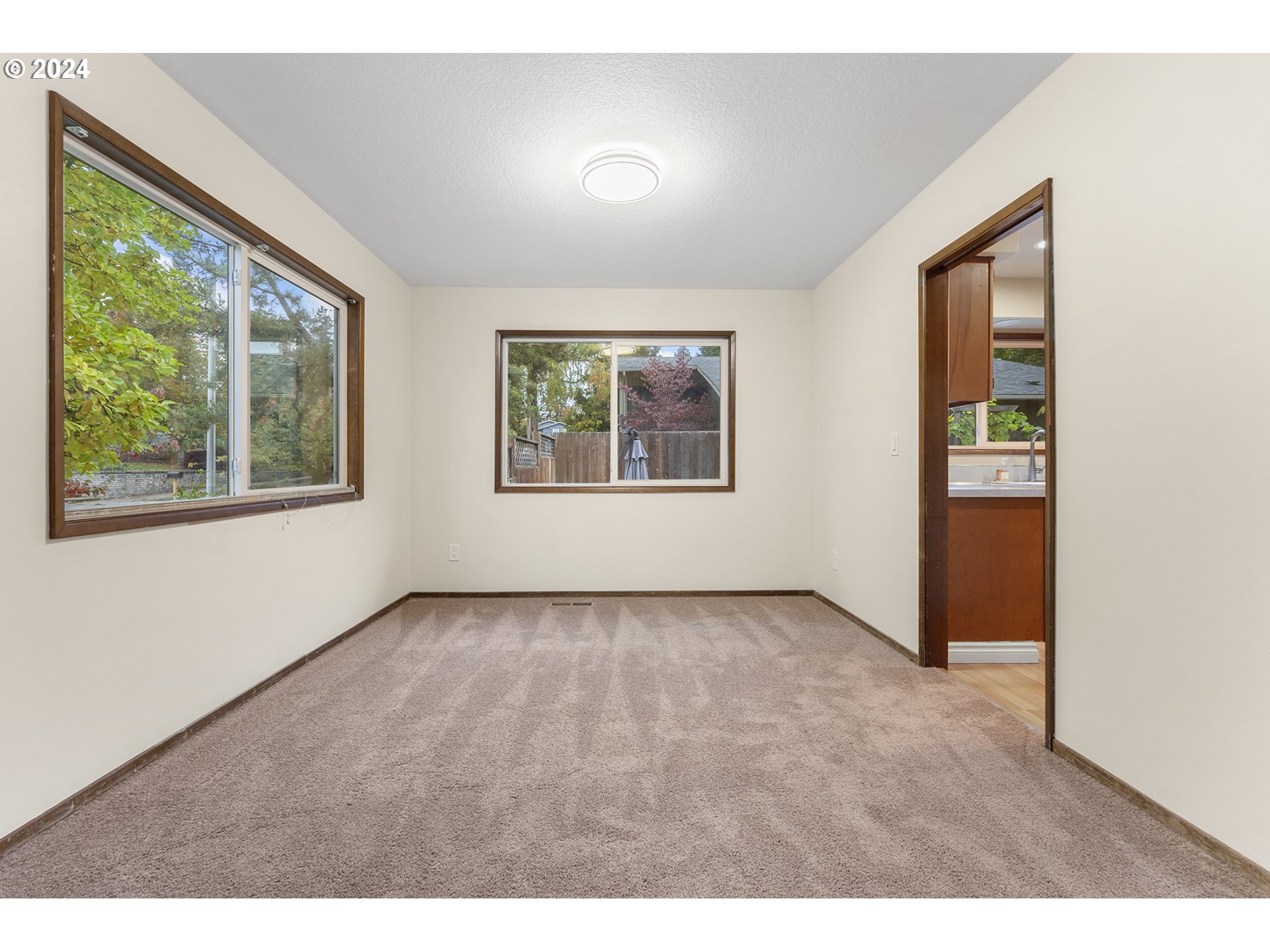 13265 Southwest Barlow Road Beaverton, OR 97008 - Photo 8 of 48 Gallery Image 8