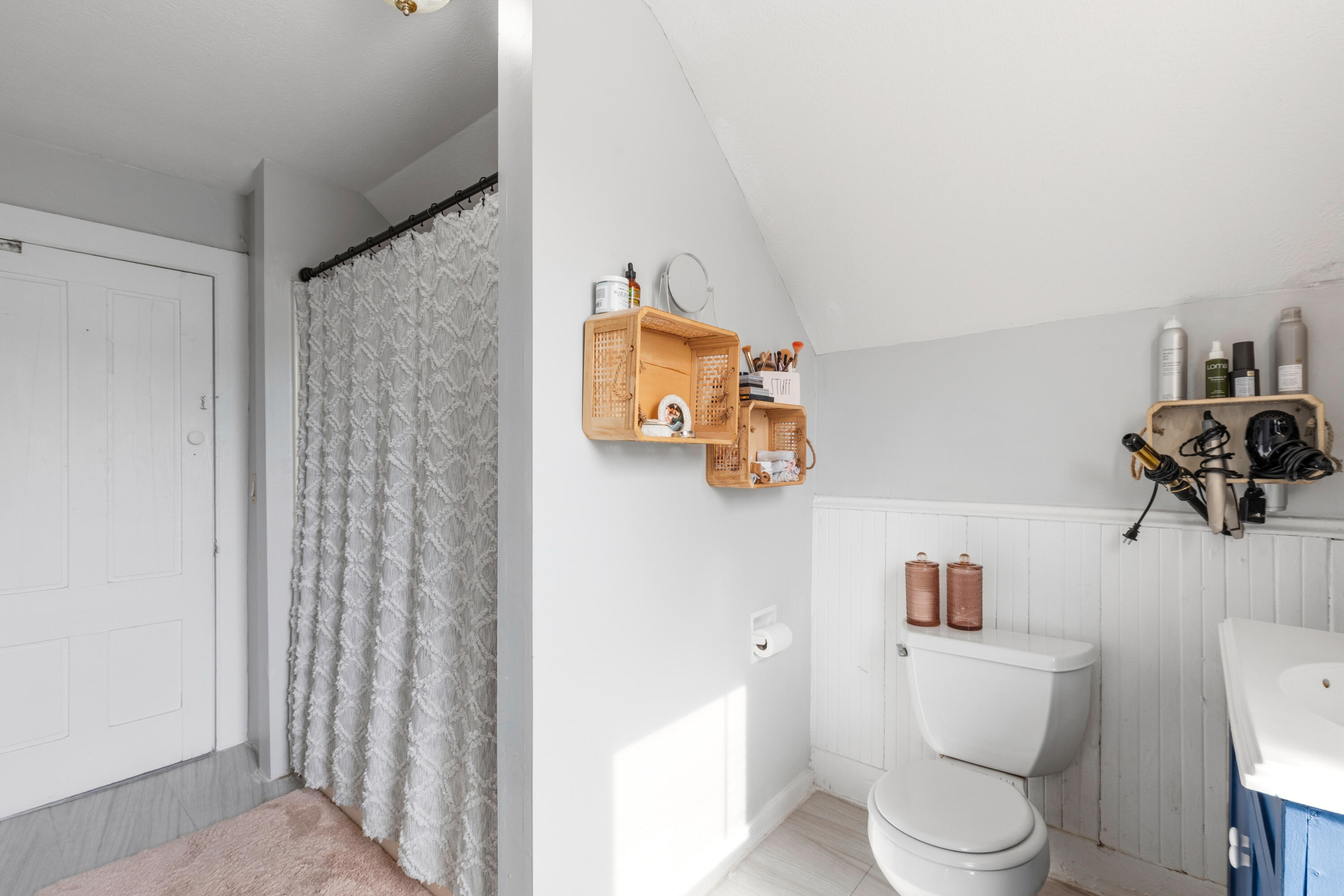 7 Union Street Saco, ME 04072 - Photo 18 of 36 2nd flr bath