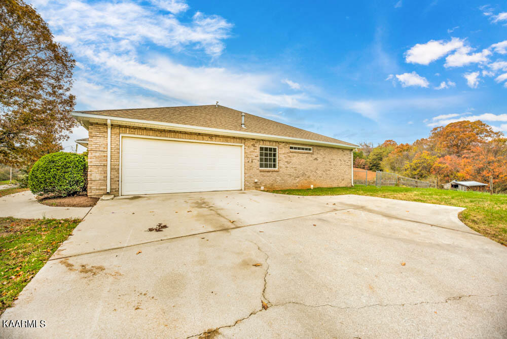 25888 Hines Valley Road Loudon, TN 37774 - Photo 3 of 46 DSC_0203_4_5_6_7