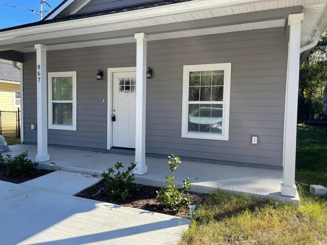 a view of a entryway of the house