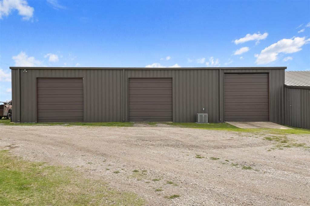 9711 Jim Christal Road Krum, TX 76249 - Photo 32 of 40