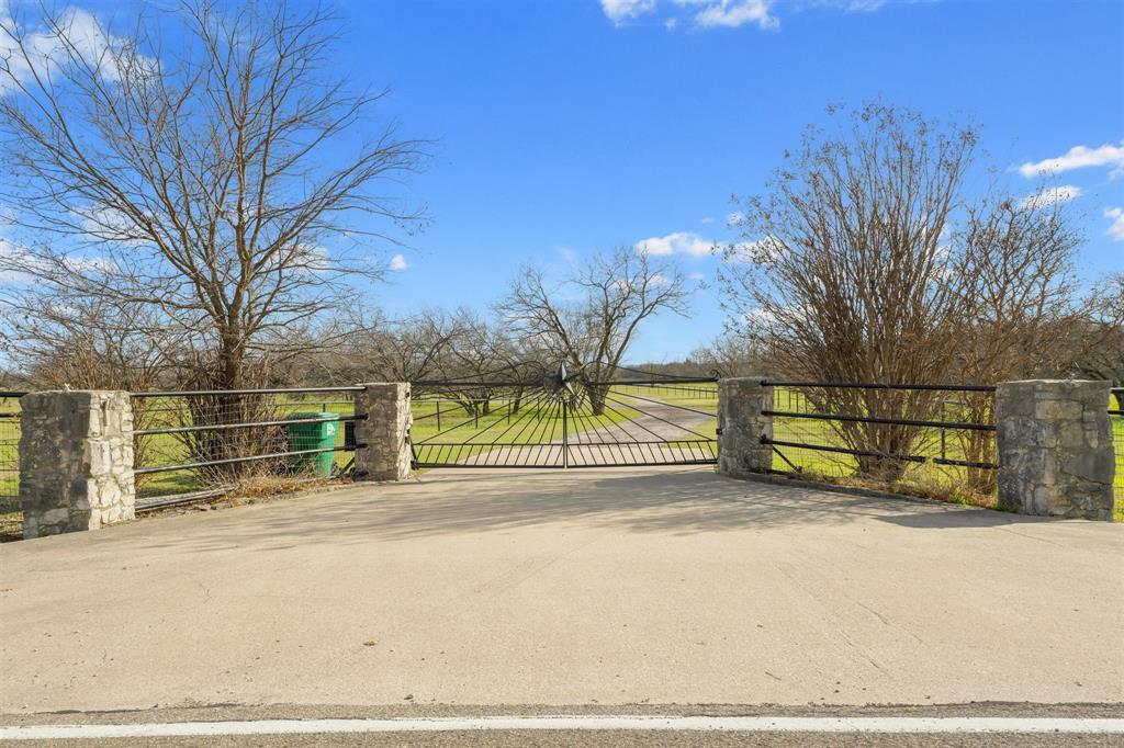 9711 Jim Christal Road Krum, TX 76249 - Photo 38 of 40