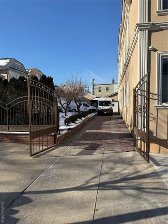 $3,150 | 78-68 84th Street, Unit 2B | Glendale