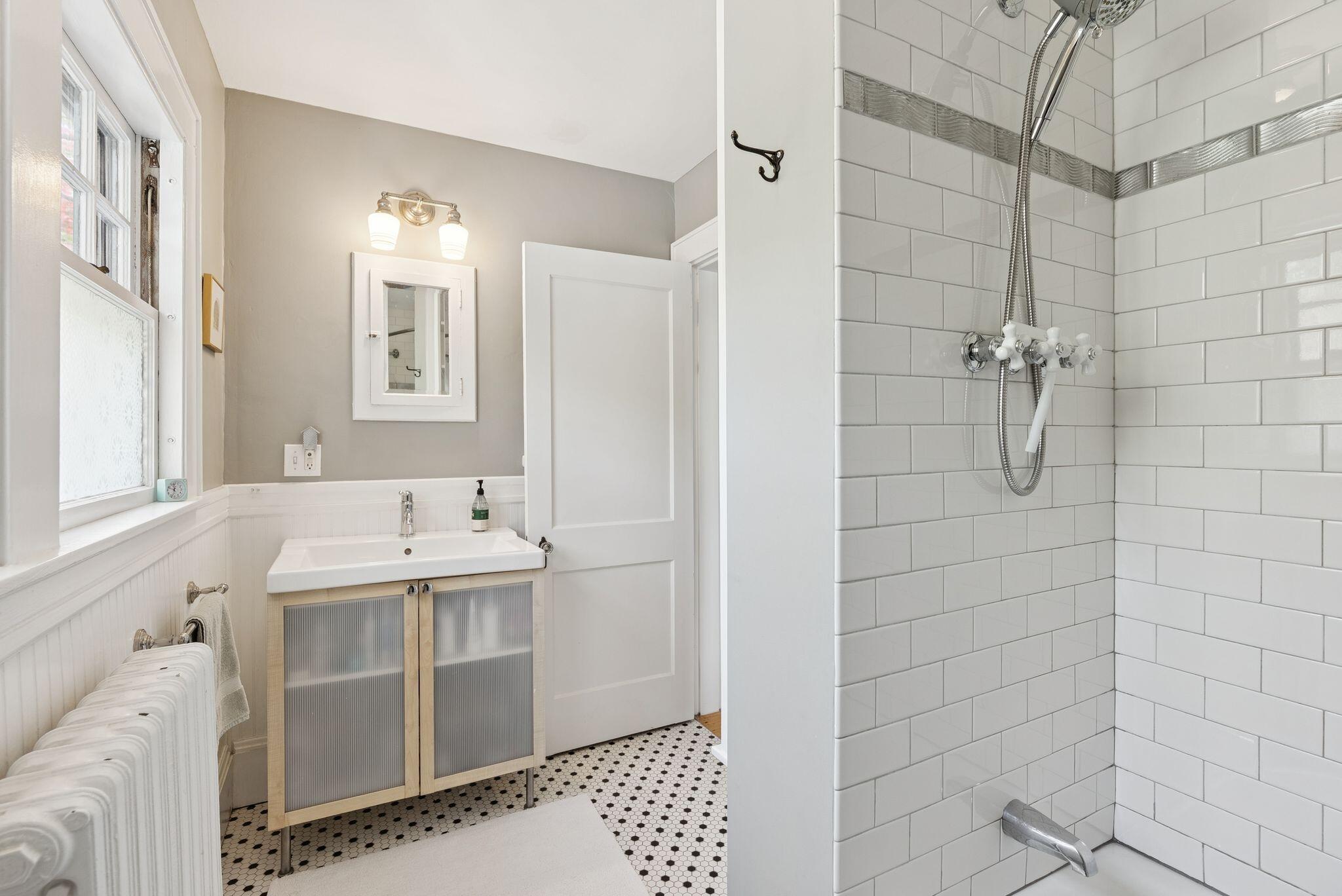 89 Clinton Street Portland, ME 04103 - Photo 26 of 51 40_DSC02391