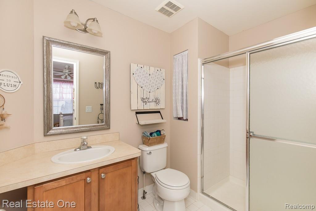 4122 Norwich Court Rochester, MI 48306 - Photo 38 of 53 4122 Norwich MLS-W047.jpg