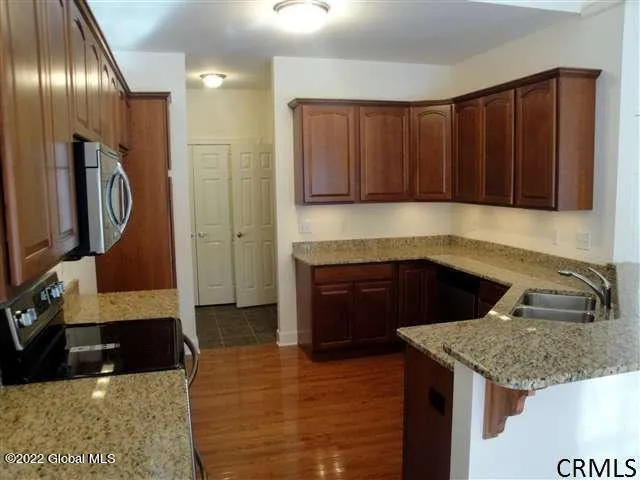 $362,500 | 31 Joshua Place, Bethlehem, NY 12077