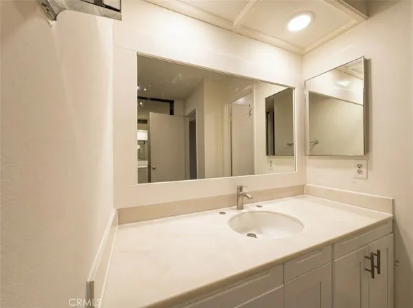 $4,600 | 7 Stanford Court, Irvine, CA 92612