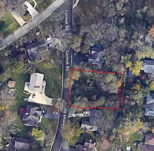 Lt 25 Cermak Road Algonquin, IL 60102 - Photo 3 of 10 a front view of a house with a garden