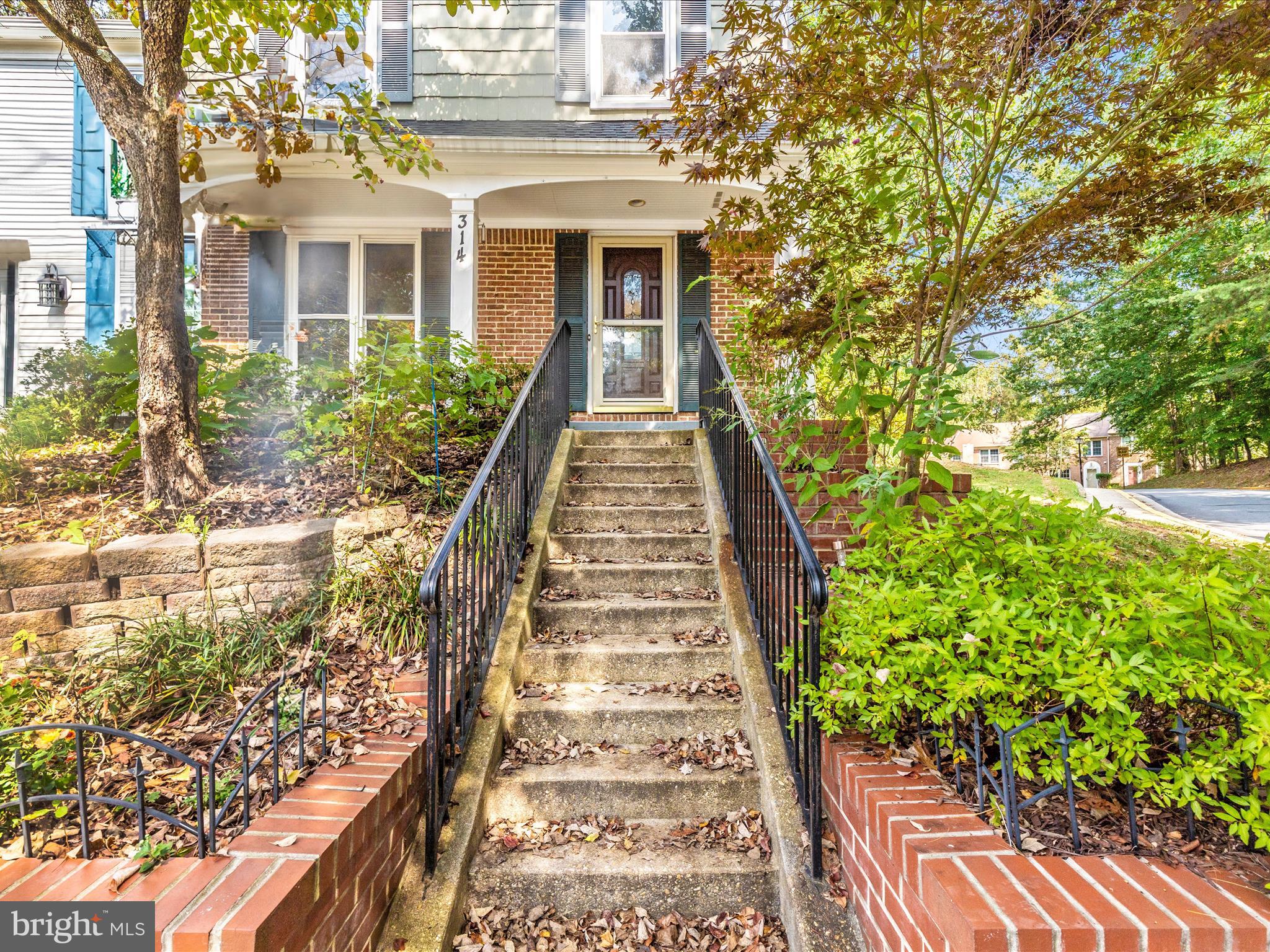 314 Crescendo Way Silver Spring, MD 20901 - Photo 42 of 57 Exterior Front