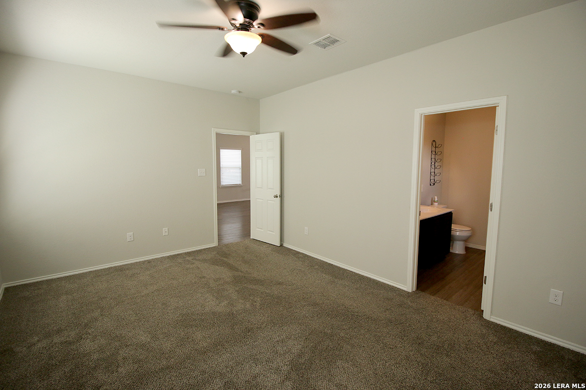2446 Keyhole View Converse, TX 78109 - Photo 7 of 30
