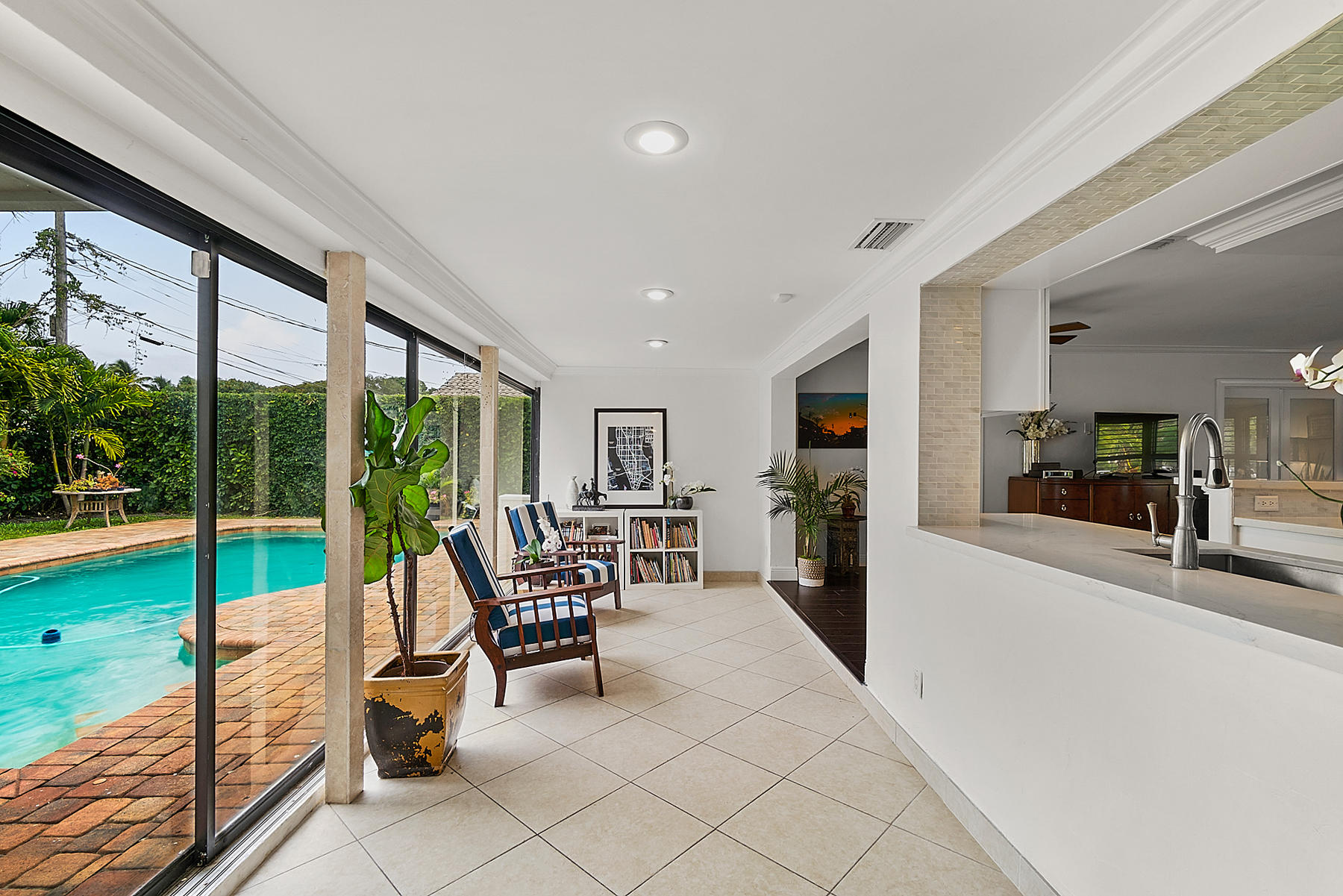 1061 Northwest 6th Street Boca Raton, FL 33486 - Photo 20 of 49 Family Room