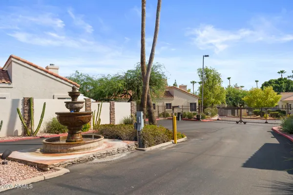 $369,000 | 7101 West Beardsley Road, Unit 1303, Glendale, AZ 85308