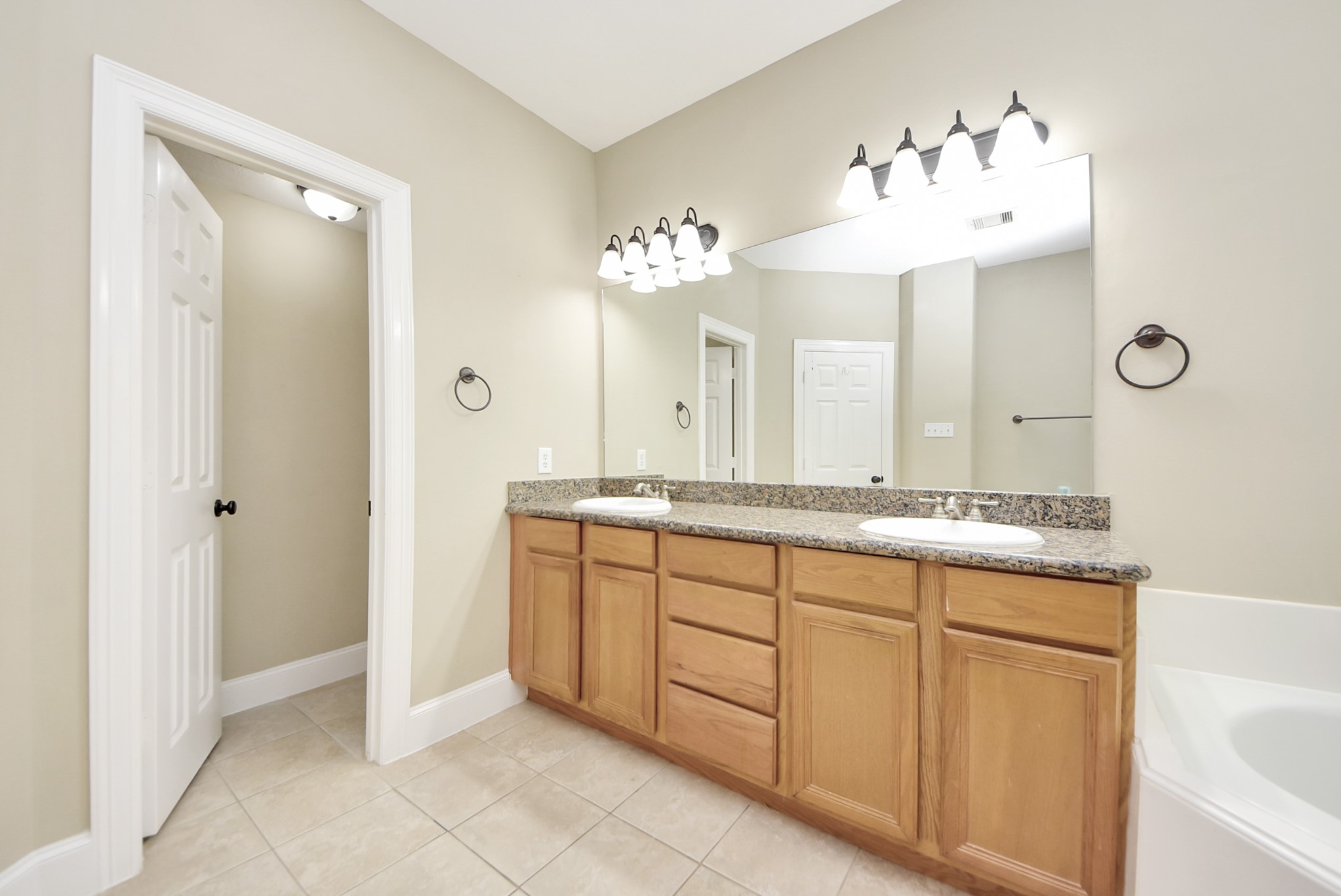 2119 Stuart Street Houston, TX 77004 - Photo 25 of 37 Private commode access completes the room!