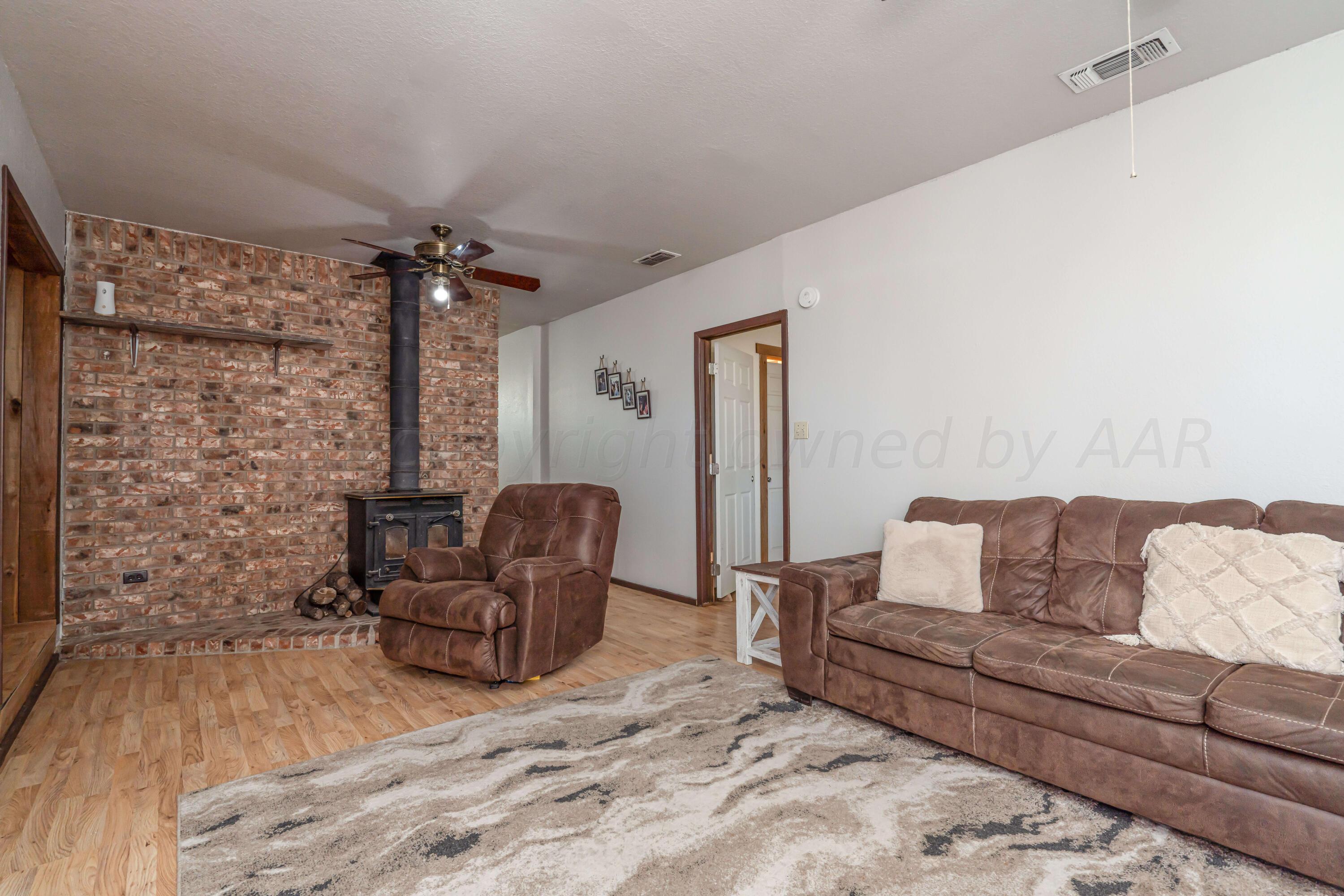 676 Cherokee Road Fritch, TX 79036 - Photo 11 of 62 676 Cherokee_-8 LR